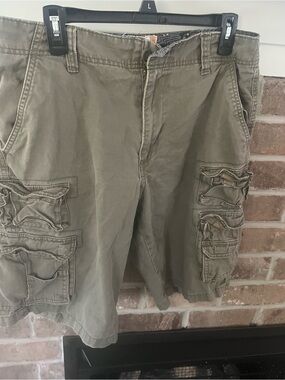 OP Men's Olive Green Cargo Shorts with Multiple Pockets
